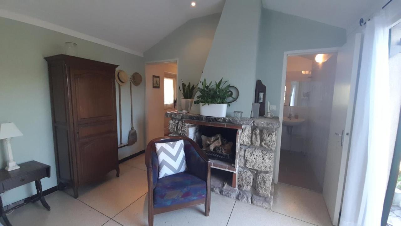 Studio Apartment In Bargemon Bagian luar foto