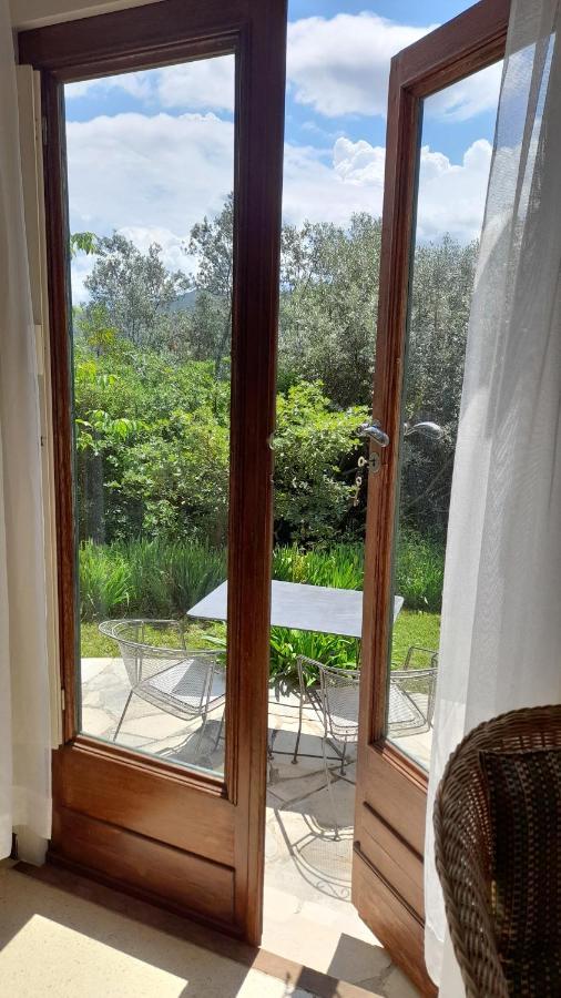 Studio Apartment In Bargemon Bagian luar foto